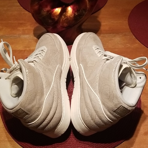 Nike Air Python. Size 11 - Picture 8 of 14